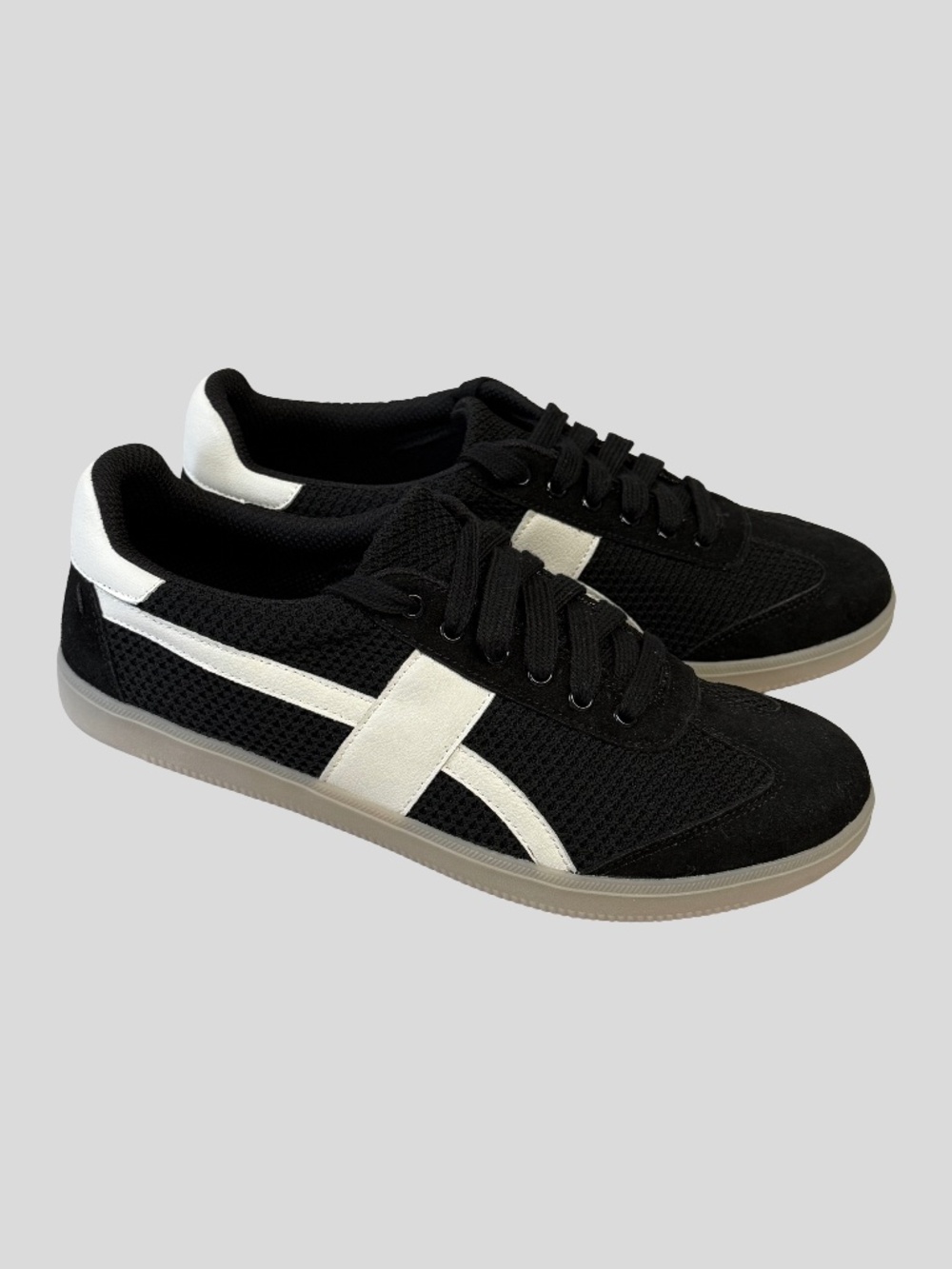 EILEEN FISHER Retro ﻿Mesh Lace-Up Sneakers in Black Size 8.5